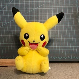 Pokémon Pikachu plush toy